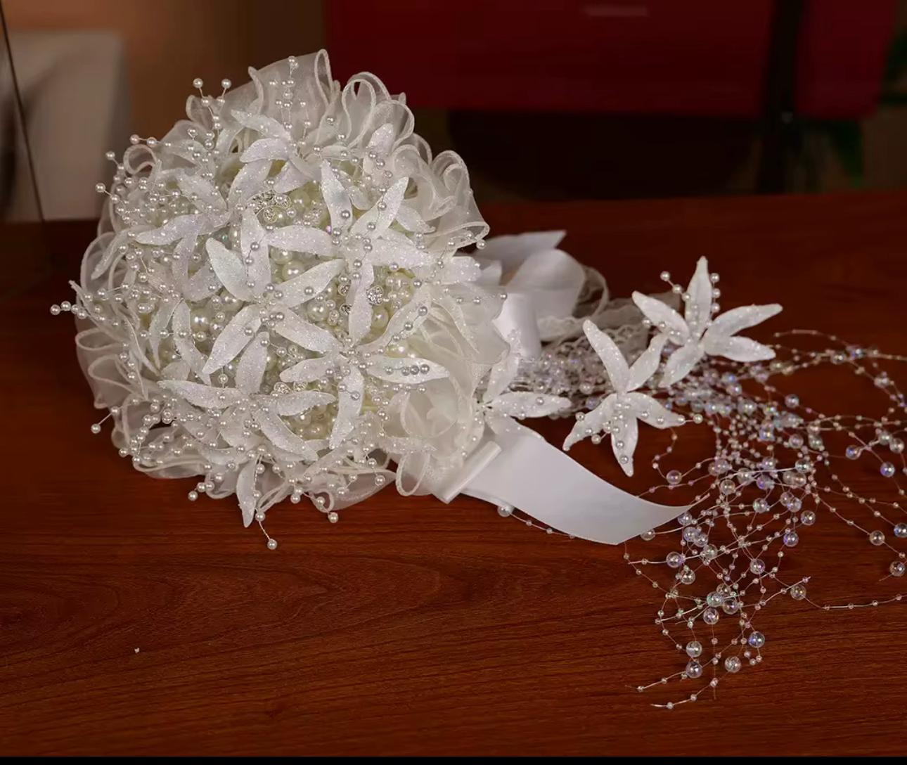 Bride Bouquet White Elegant